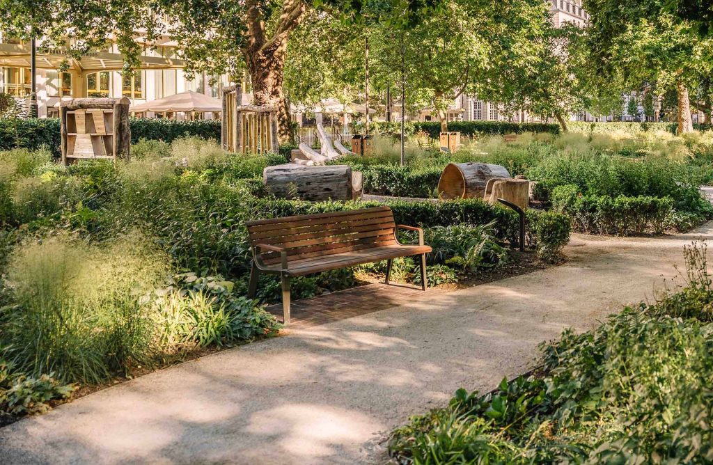 Oak setts in Grosvenor Square